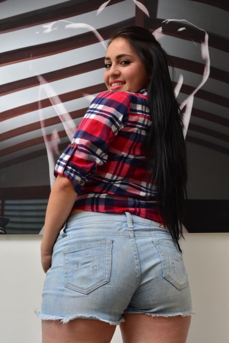 Latina Perfect Ass beautiful xxx pics